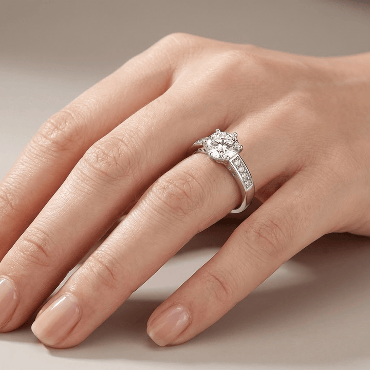 SILVER ROUND DIAMOND CLASSIC RING