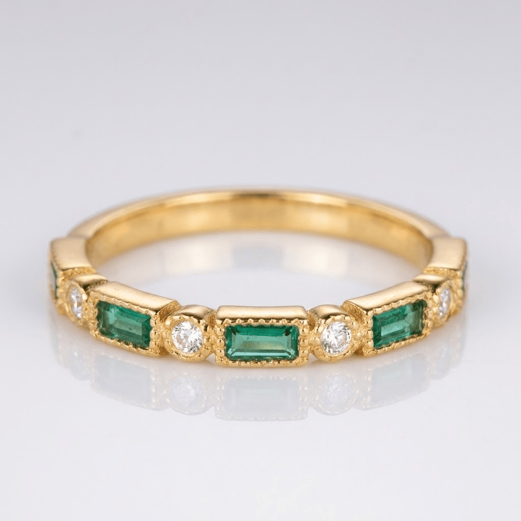 EMERALD STYLE ZIRCONIA BAND RING