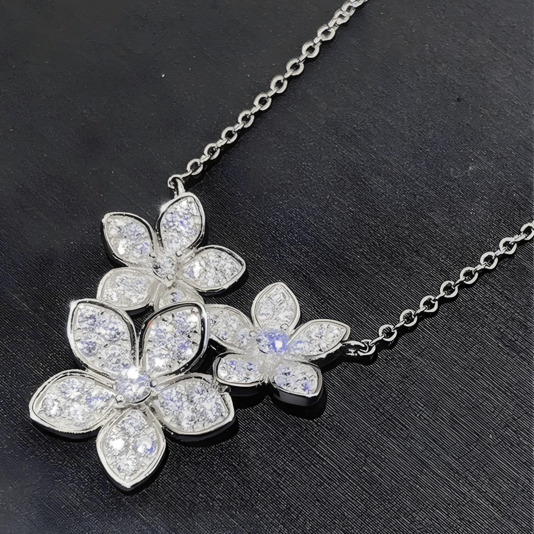 ROYAL FLOWER NECKLACE