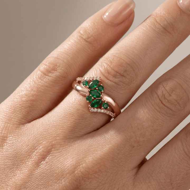 EMERALD FLOWER ROSE GOLD RING