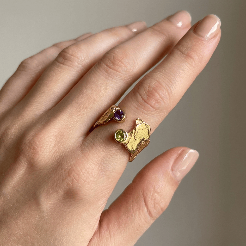 RUSTIC GOLD AMETHYST & PERIDOT RING - (ADJUSTABLE)